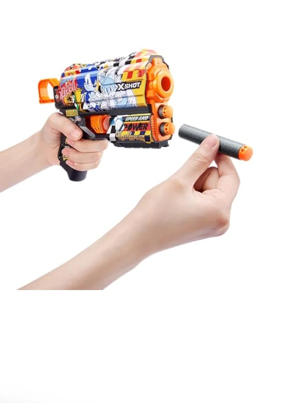 3_Pistola XSHOT Skins con dardos de tecnología air pocket y Sonic the Hedgehog.